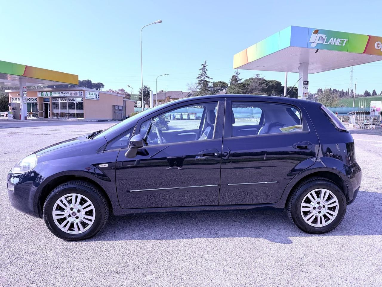 Fiat Punto 1.4 8V 5 porte Natural ok neopatentati