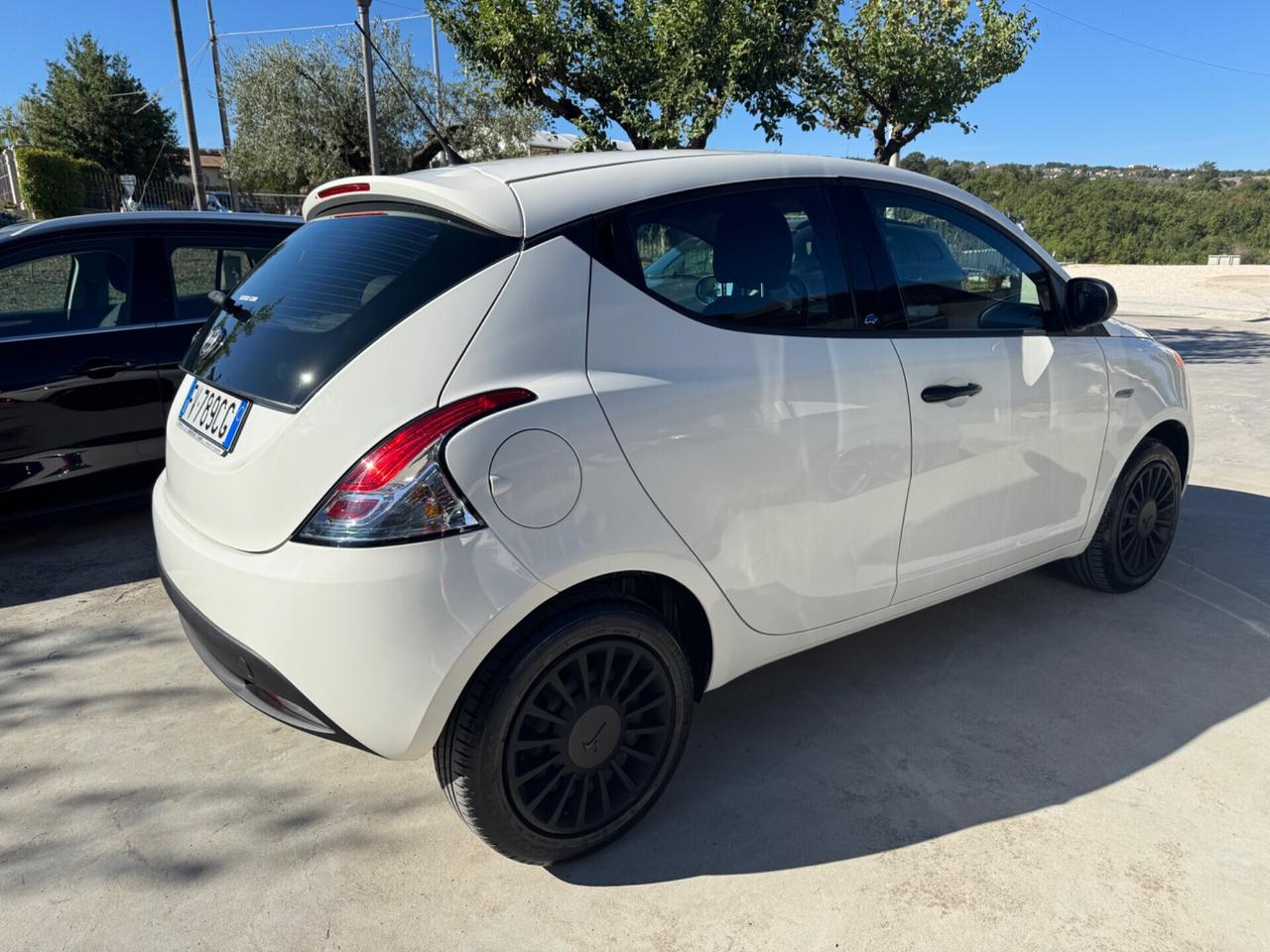 Lancia Ypsilon 1.2 69 CV 5 porte S&S Gold