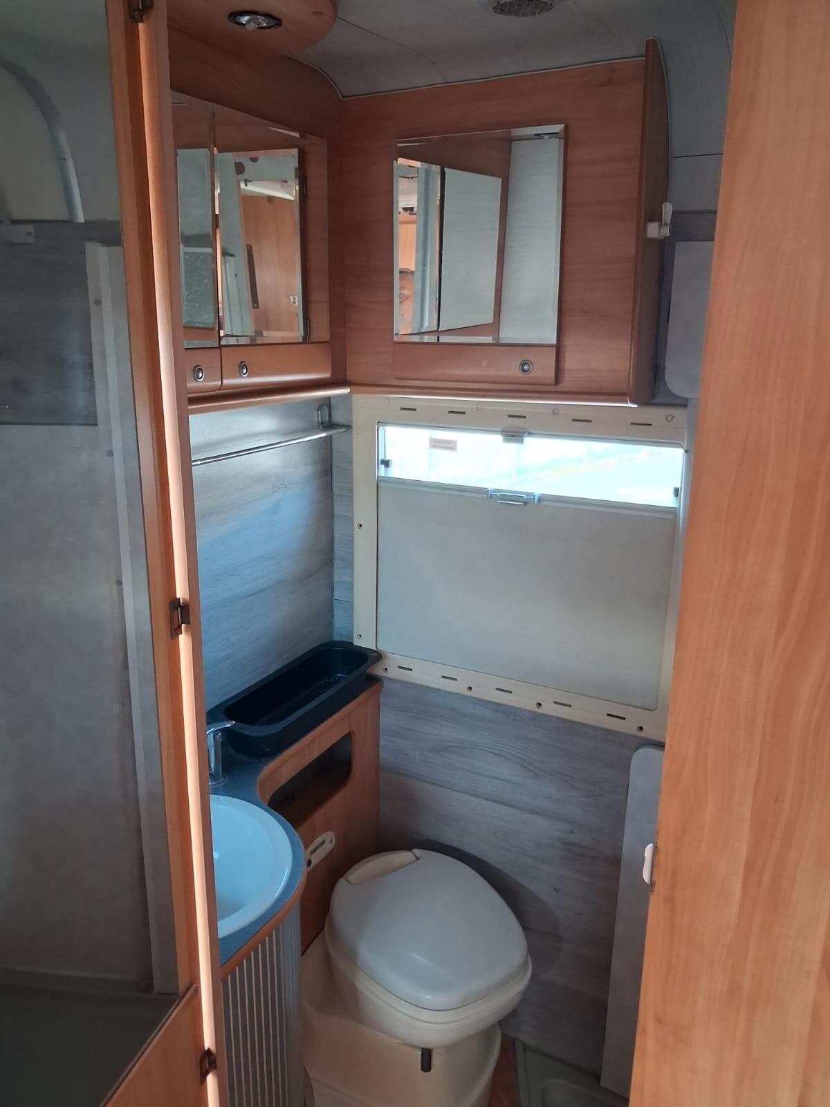 Mercedes-benz Adria mobil