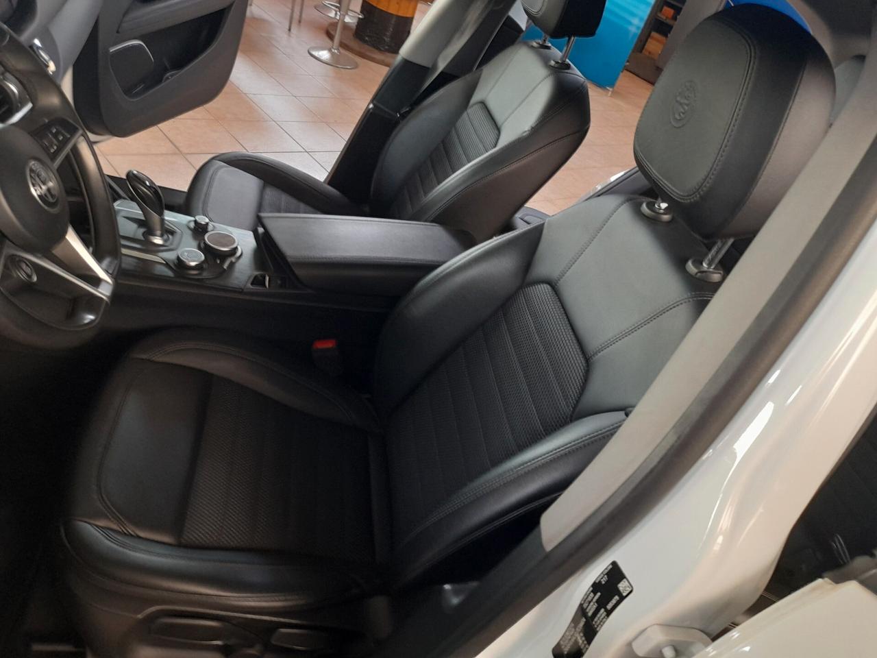 Alfa Romeo Stelvio 2.2 Turbodiesel 180 CV AT8 Q4 Executive