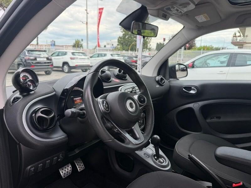 smart fortwo Fortwo 1.0 Twinamic Passion 71cv, PANORAMA, LED!