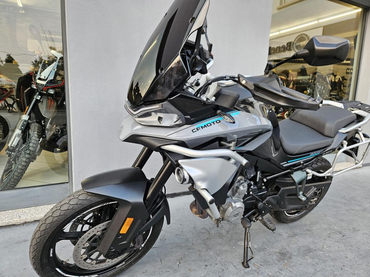 CF Moto 800MT - 2022