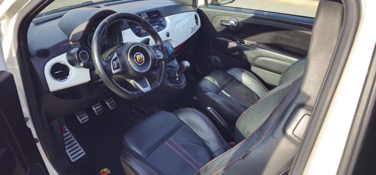Abarth 500 1.4 Turbo T-Jet Custom