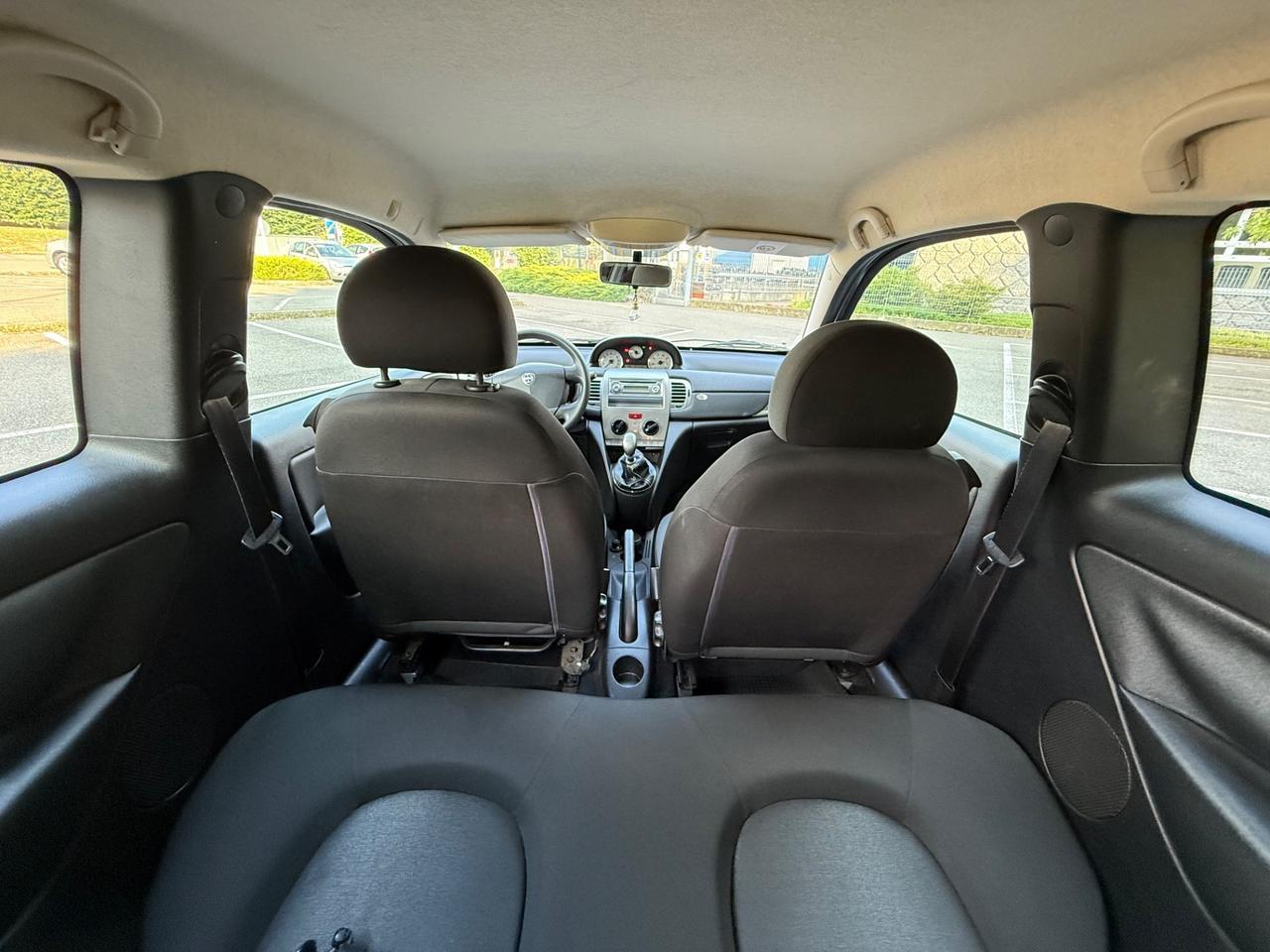 Lancia Ypsilon 1.2 69 CV Unyca