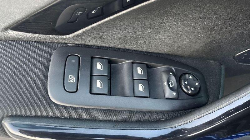 Peugeot 2008 1.5 BlueHDi Signature S&S