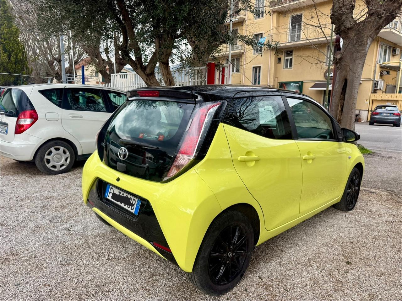 Toyota Aygo 1.0 VVT-i 69 CV 5 porte x-cool TSS