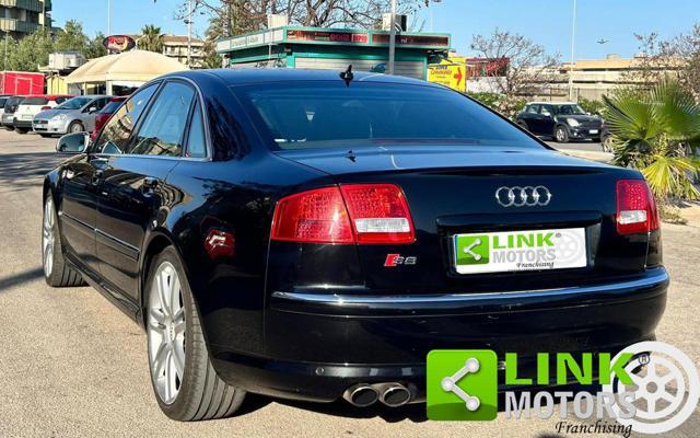 AUDI S8 5.2 V10 quattro tiptronic