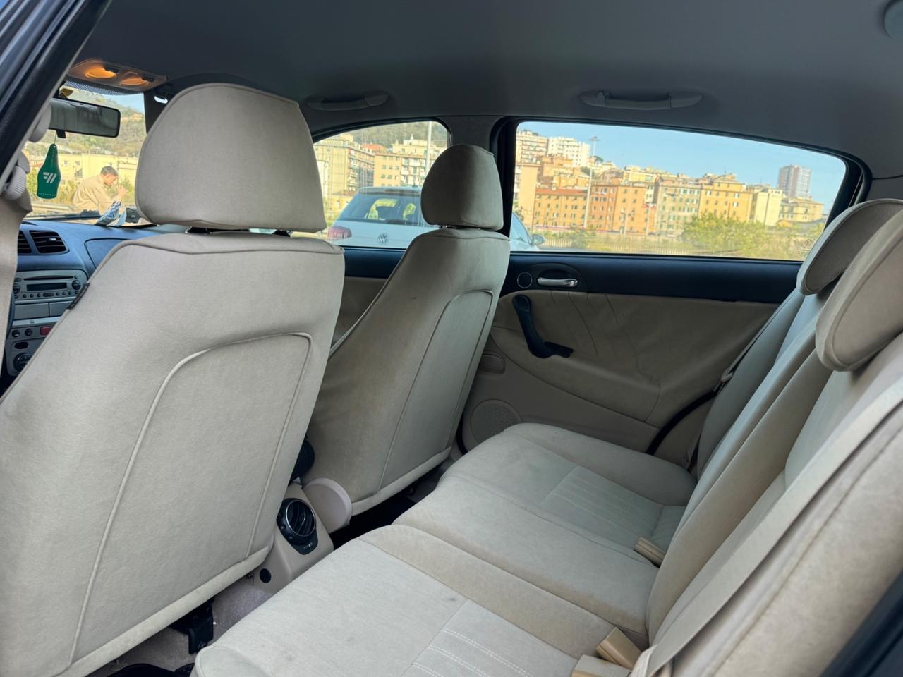 Alfa Romeo 147 1.6 16V TS 5P. Distinctive 45.000km