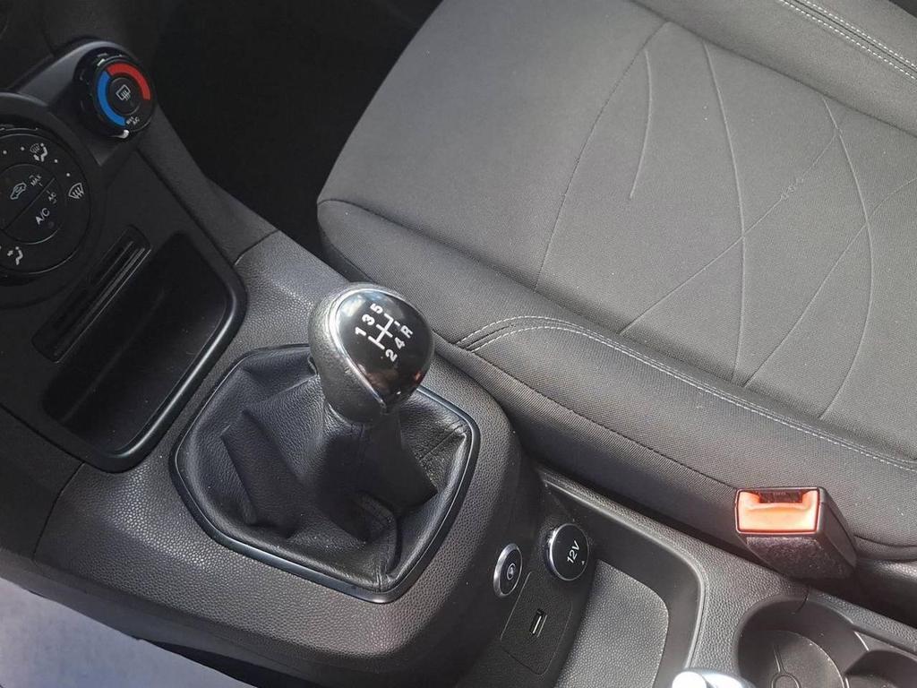 Ford Fiesta 5 Porte 1.4 Titanium