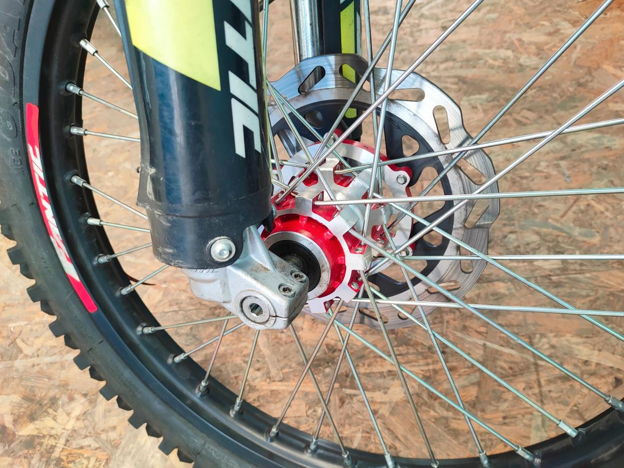 Fantic Motor XEF 125: divertente e potente