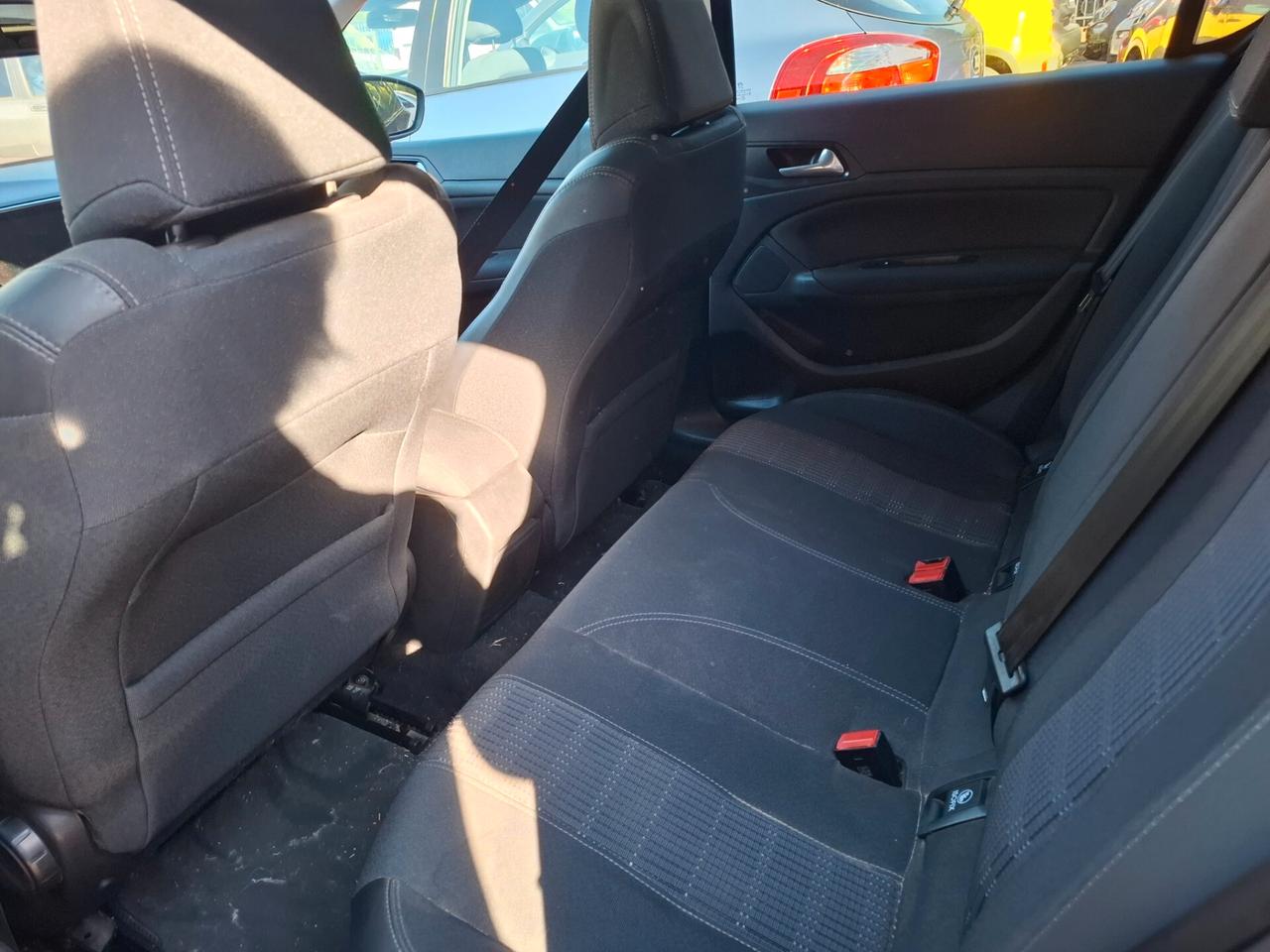 Peugeot 308 BlueHDi 120 S&S Allure
