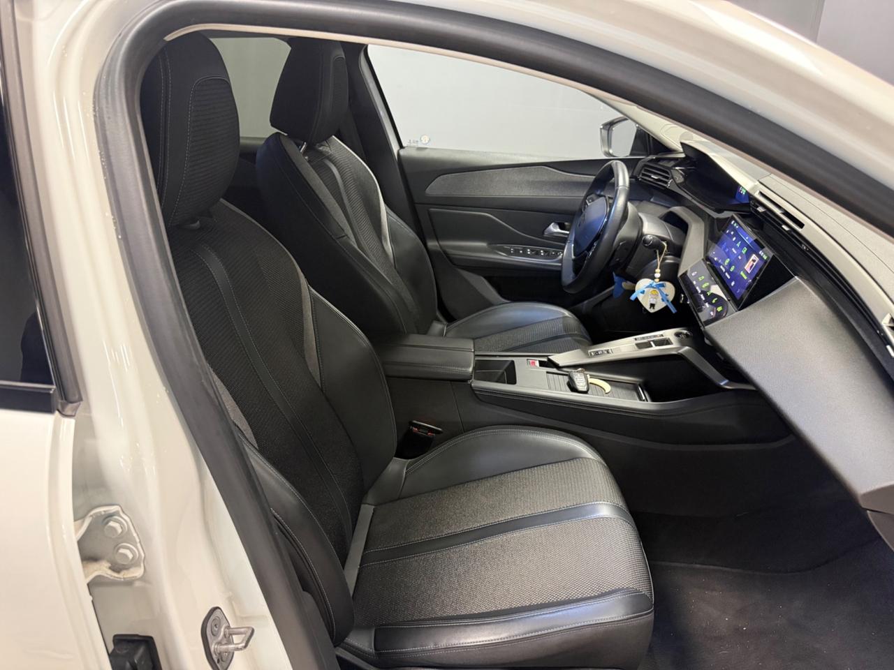 Peugeot 308 PureTech Turbo 130 S&S EAT8 Allure