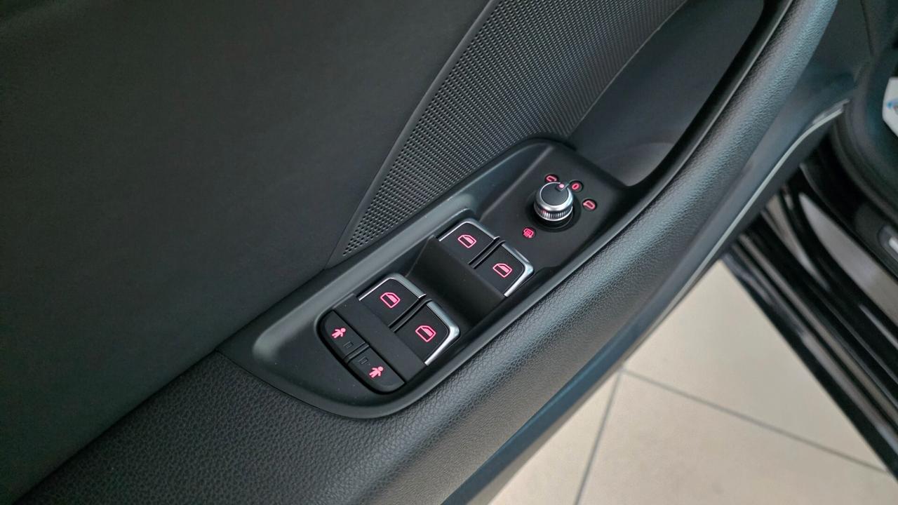 Audi A3 SPB 2.0 TDI 184 CV S tronic S Line quattro TETTO