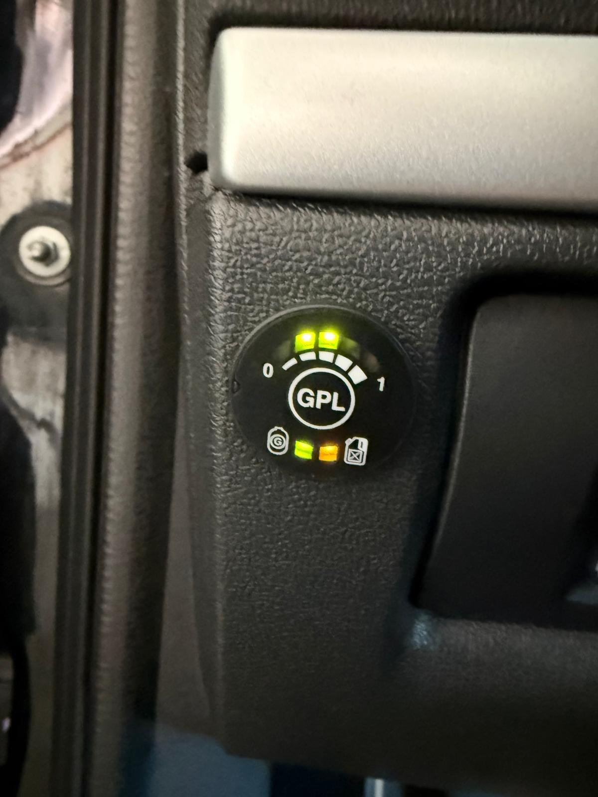 Renault Clio 1.2 16V 5 porte GPL Dynamique