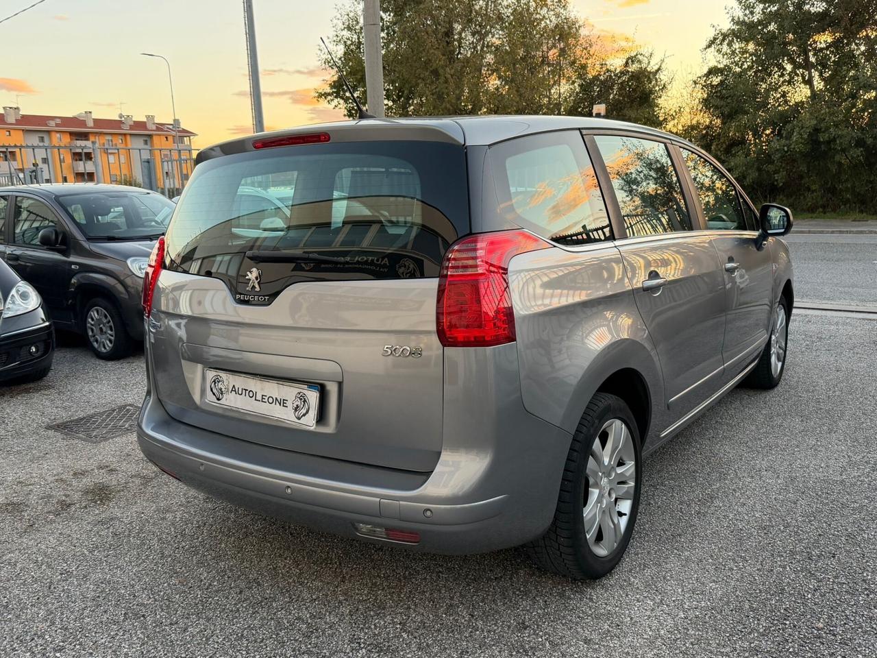 Peugeot 5008 BlueHDi 120 EAT6 S&S Allure