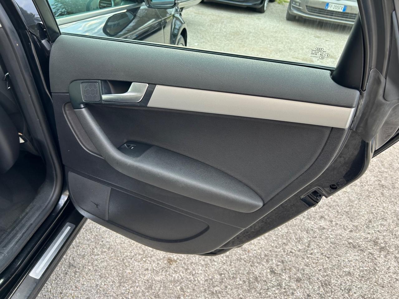 Audi A3 SPB 1.6 TDI 105 CV CR Ambiente Euro5