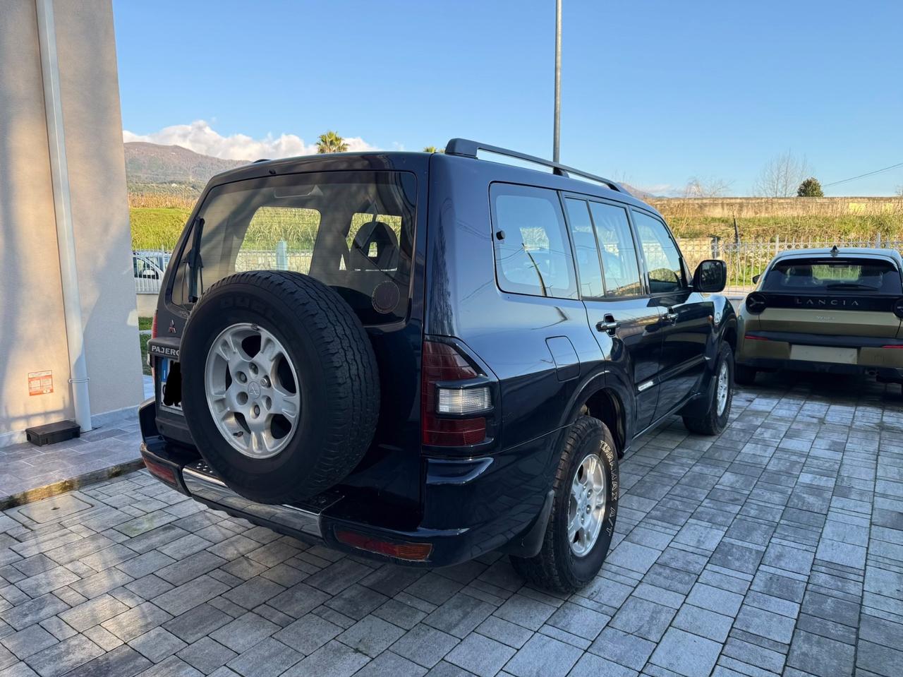 Mitsubishi Pajero 2.5 TDI 5p. GLS1