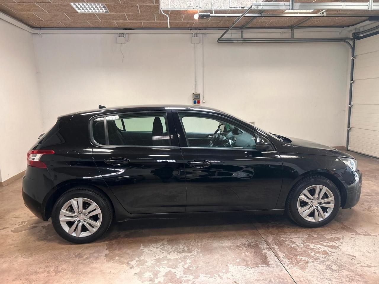 Peugeot 308 BlueHDi 150 S&S EAT6 Business