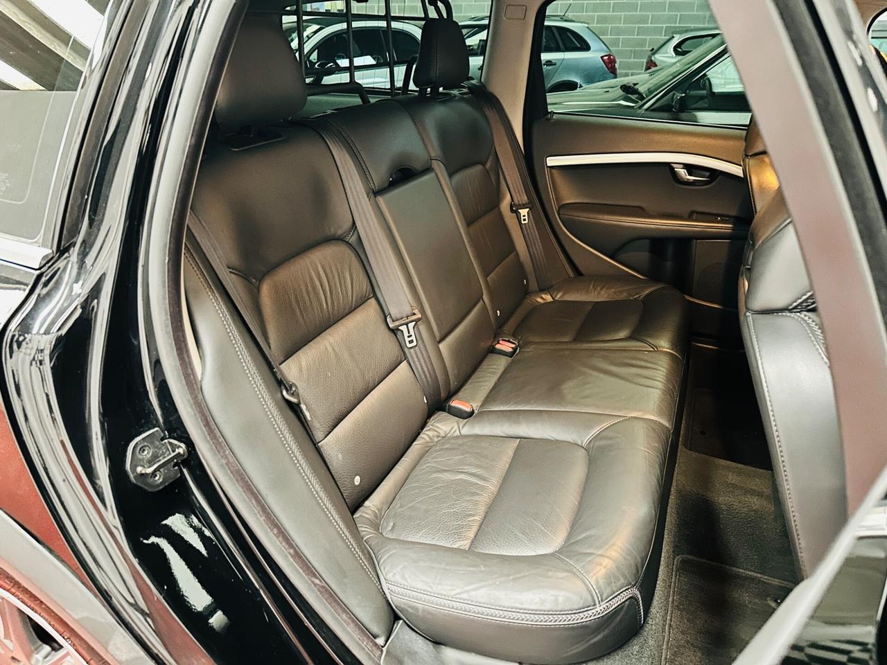 Volvo XC70 D5 215cv AWD Geartronic Summum MY12