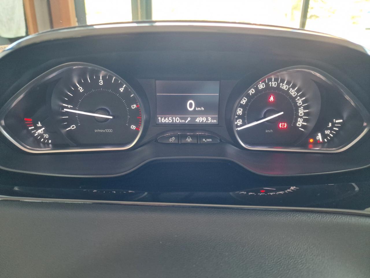 Peugeot 208 1.6 e-HDi 115 CV Stop&Start 5 porte Allure