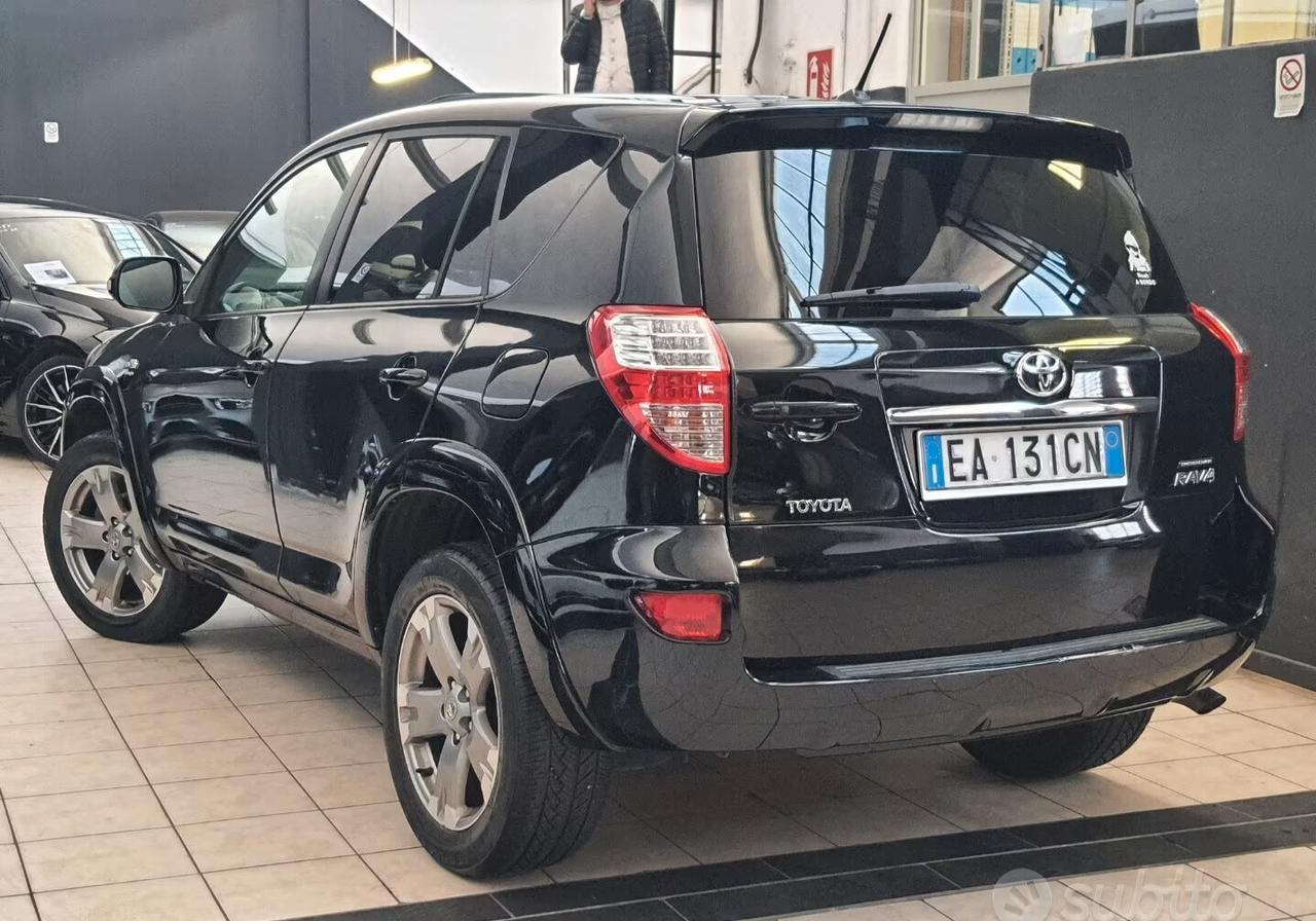 TOYOTA Rav4 Crossover 2.200 D-Cat A/T 150cv 4WD