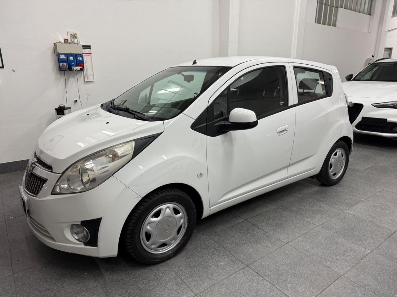 Chevrolet Spark 1.0 GPL Eco Logic Pink Lady Special Edition