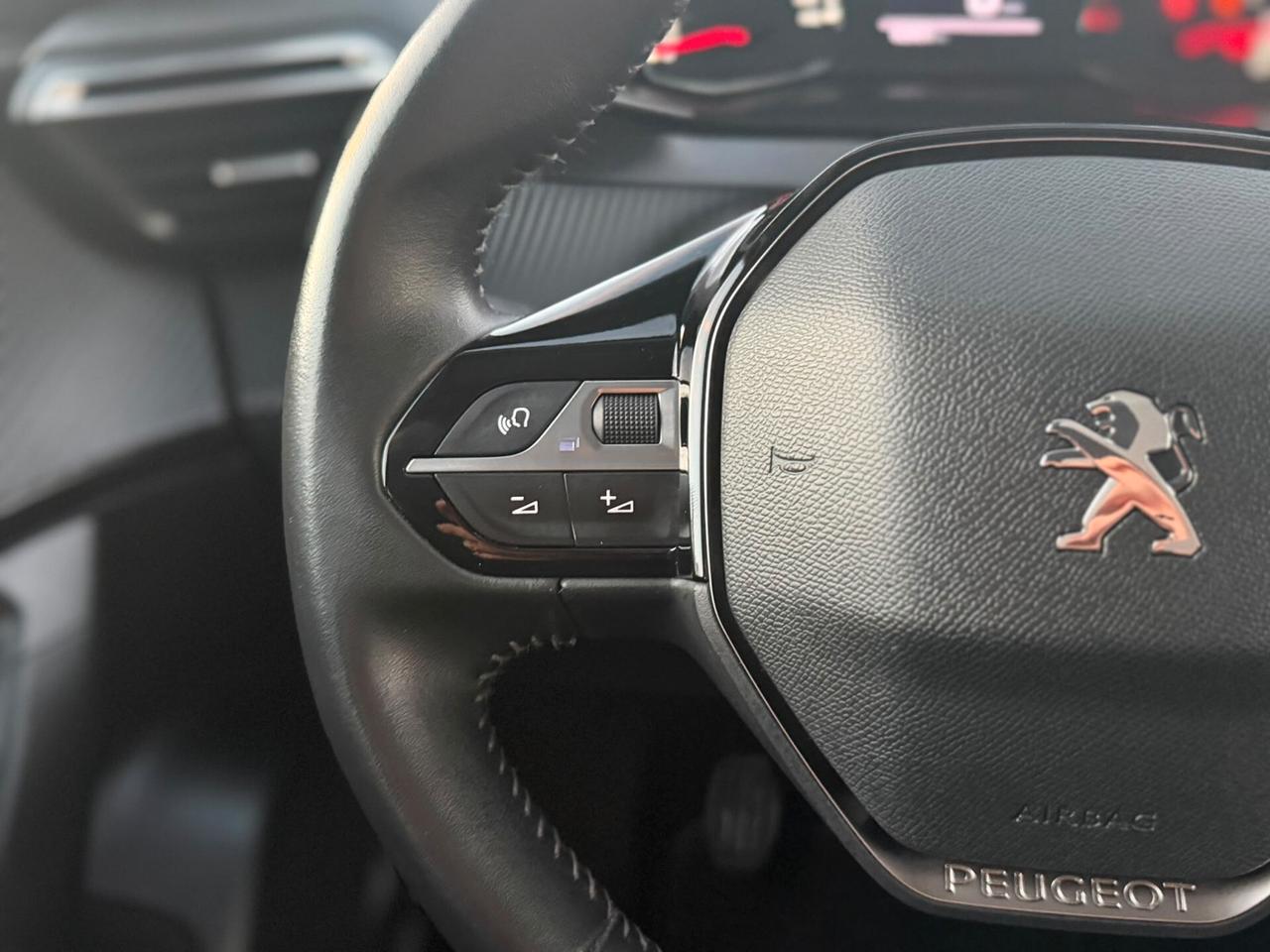 Peugeot 2008 1.2 Benzina 2021