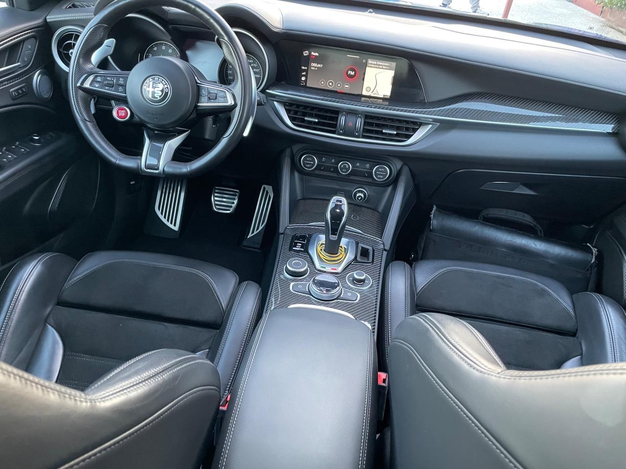 Alfa Romeo Stelvio 2.9 Bi-Turbo V6 510 CV AT8 Quadrifoglio
