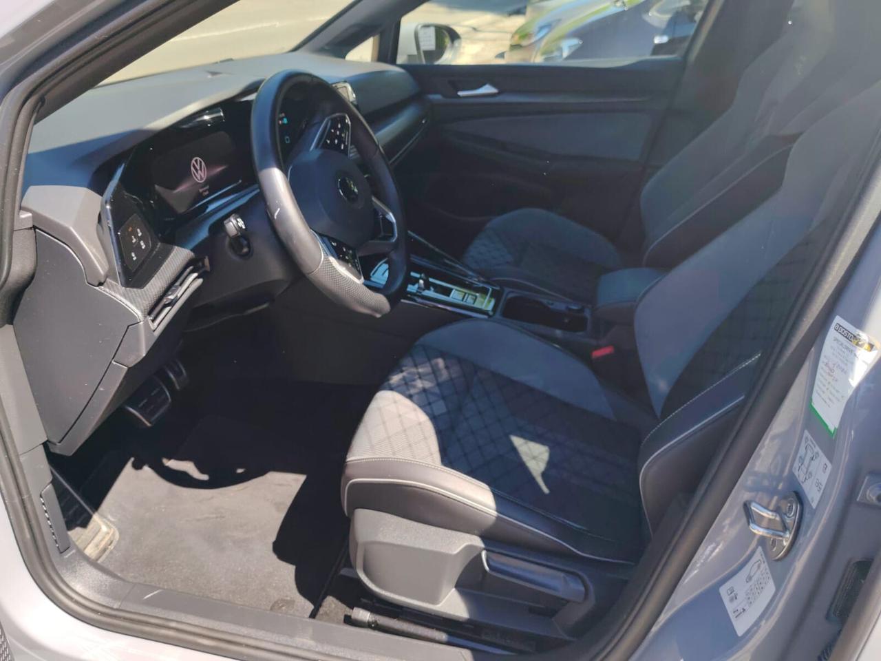 Volkswagen Golf 1.5 eTSI 150 CV EVO ACT DSG R-Line