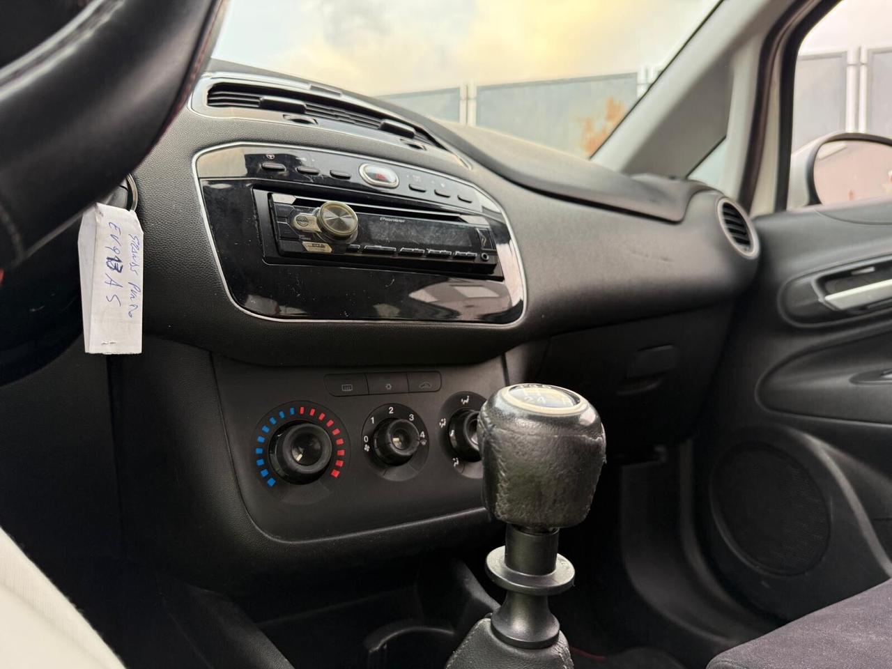 Fiat Punto 1.4 8V 5 porte Natural Power Lounge 2015