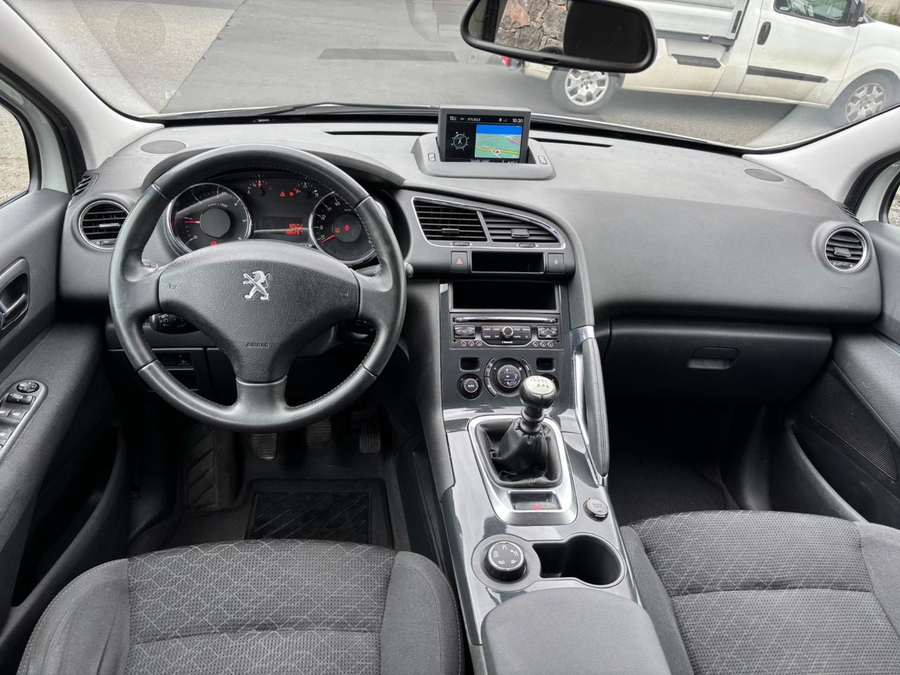 Peugeot 3008 1.6 HDi 115CV Business