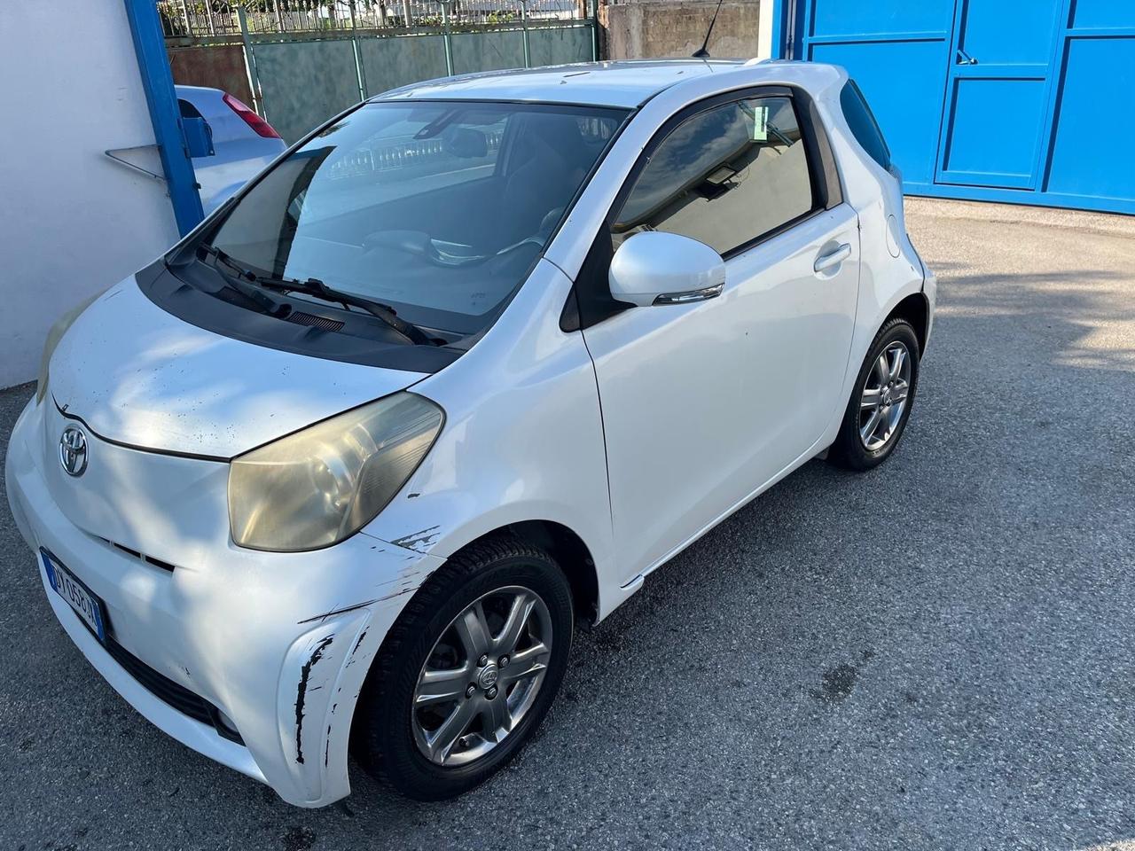 Toyota iQ-1.0 benz-c.autom-full-2009
