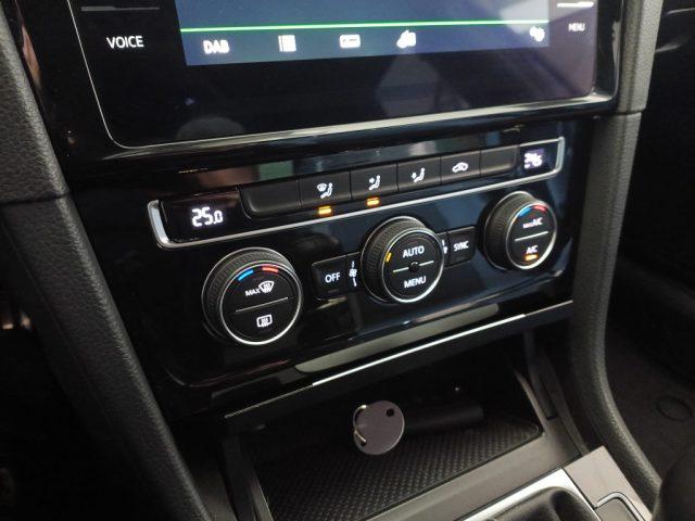 VOLKSWAGEN Golf 2.0 TDI 5p. Executive BlueMotion Technology R LINE