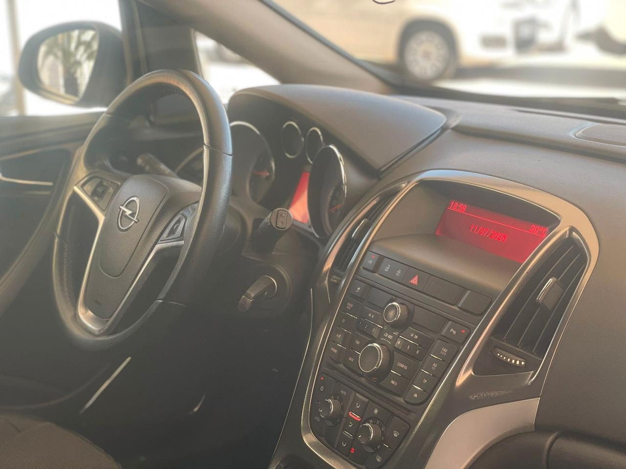 Opel Astra 1.4 Turbo 140CV 5 porte GPL Tech Cosmo