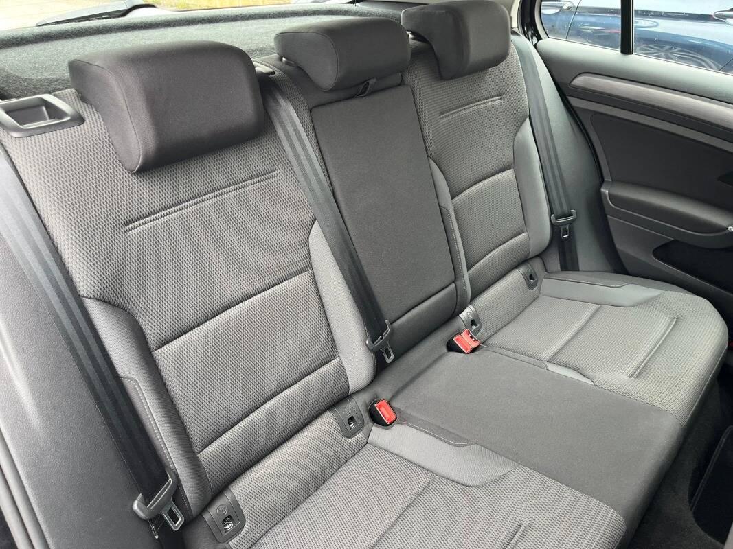 Volkswagen Golf 1.5 tgi Business 130cv dsg