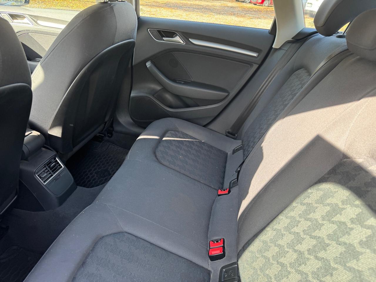 AUDI A3 SportBack 1.6 dci diesel -2016