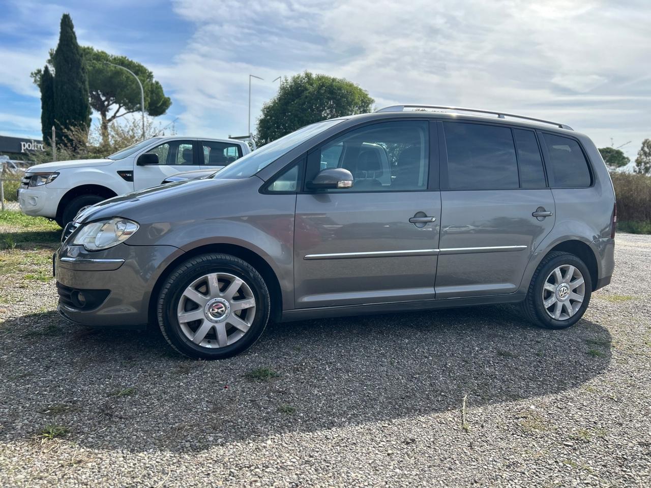 Volkswagen Touran 2.0 TDI 170CV DPF DSG *7 POSTI*
