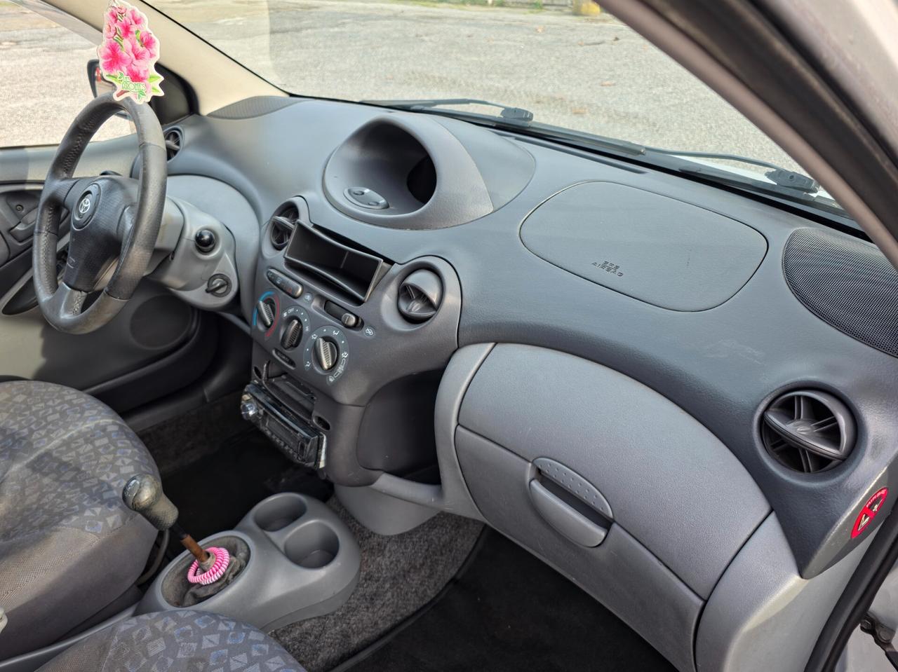 Toyota Yaris 1.3i 16V cat 5 porte Sol 2003-E3 Manuale NEO