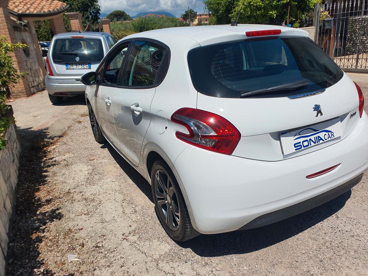 Peugeot 208 PureTech 82 5 porte Allure