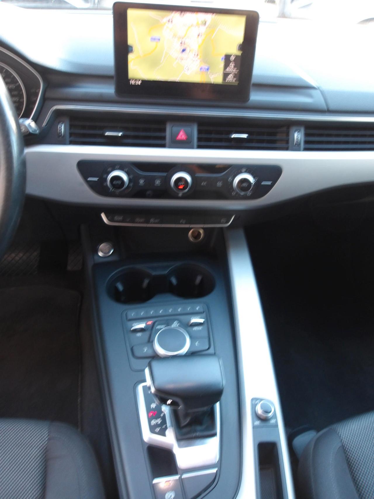 Audi A4 Avant 35 2.0 tdi Design 150cv s-tronic