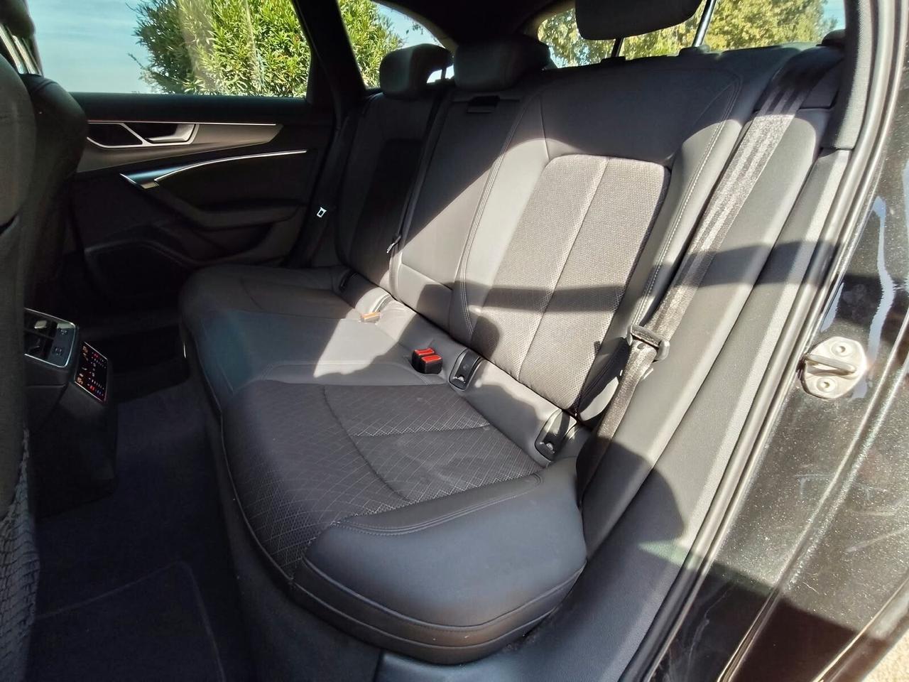 Audi A6 Avant 40 2.0 TDI quattro ultra S tronic Business Design