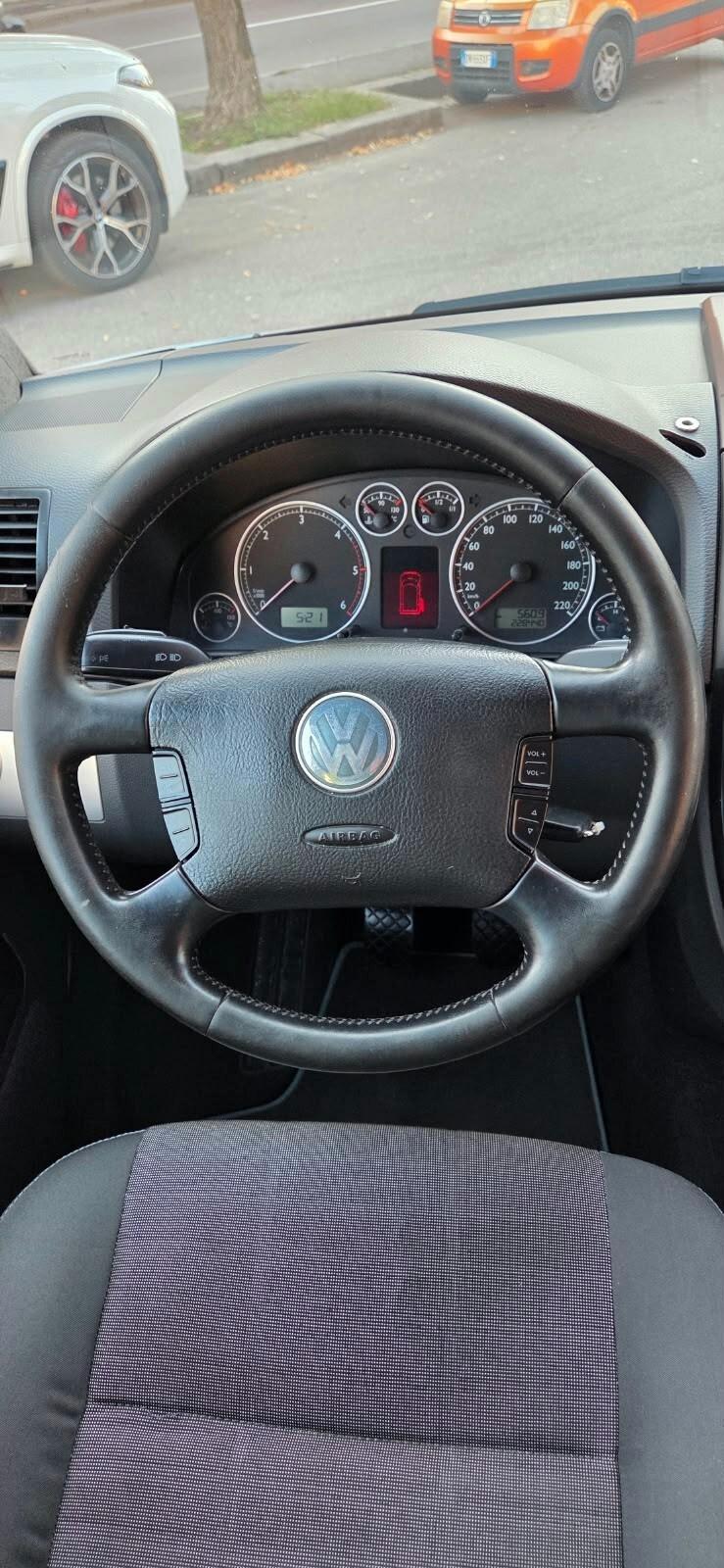 Volkswagen Multivan 2.5 TDI/174CV Highline