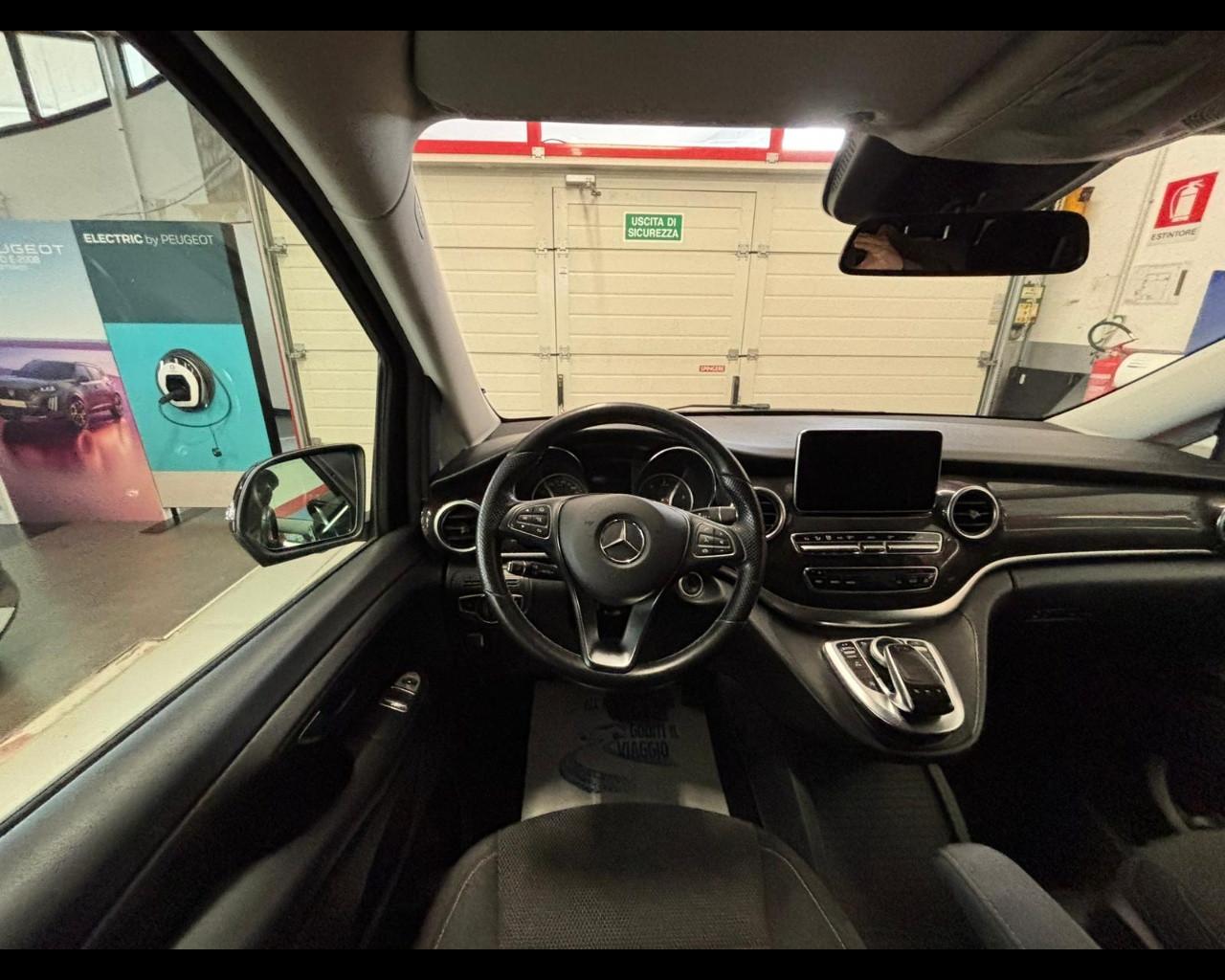 Mercedes-Benz Classe V - W447 2014 - V 220 d Executive auto E6