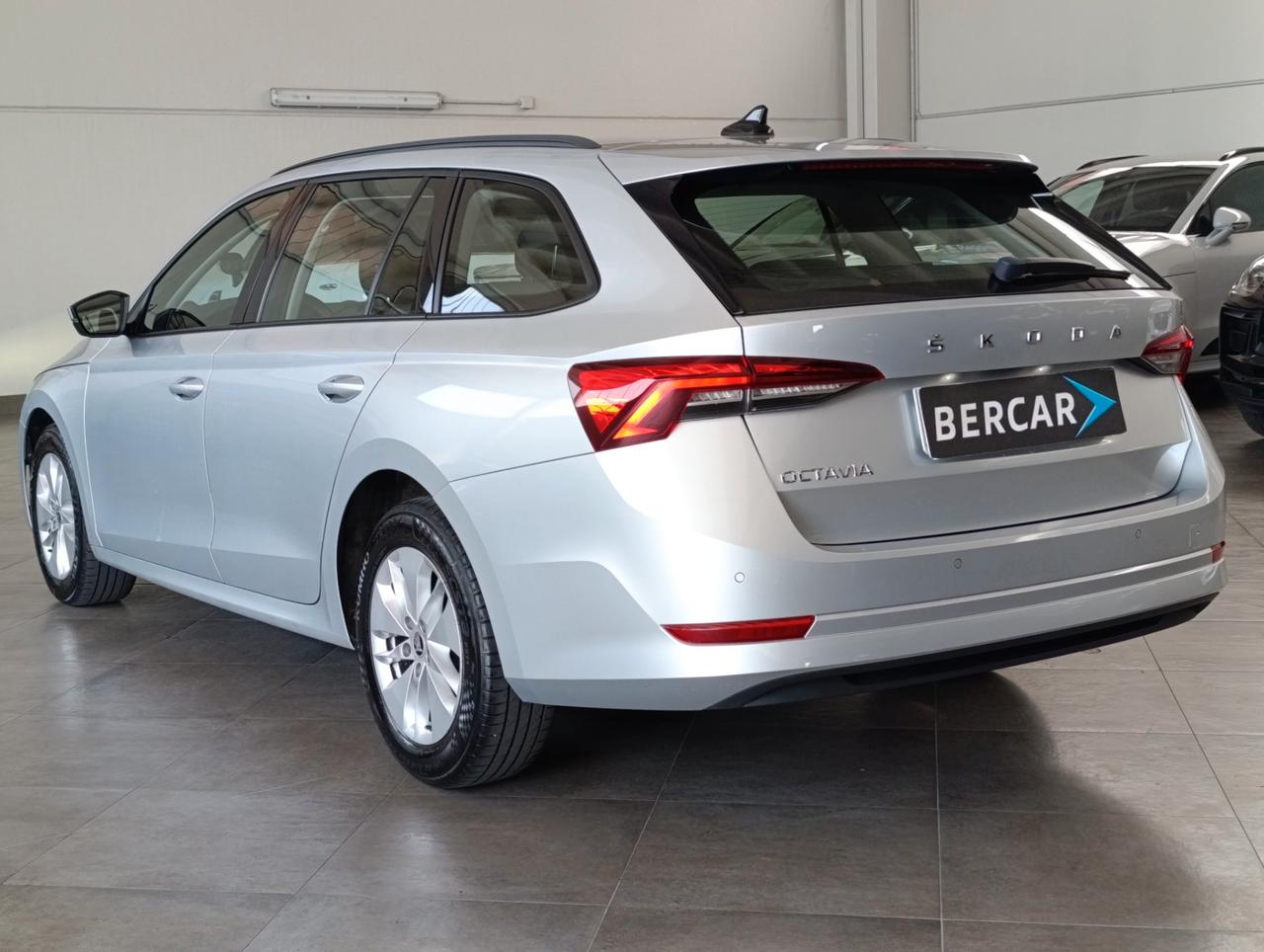 Skoda Octavia Wagon 2.0 tdi evo Ambition 115cv dsg