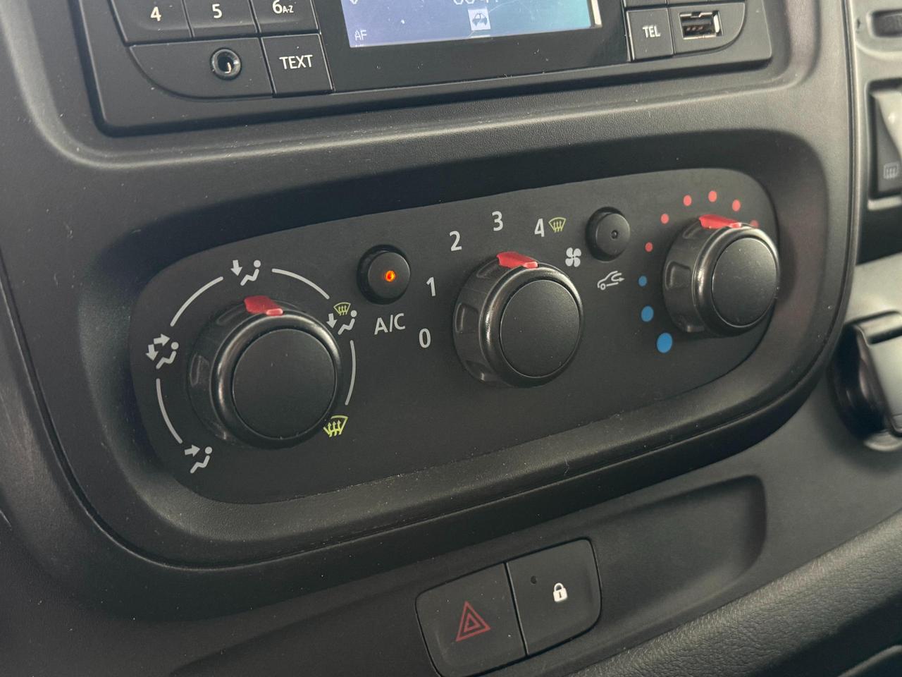 OPEL Vivaro 29 L2H1 d.cab 1.6 cdti 120cv 6posti IVA INCL.