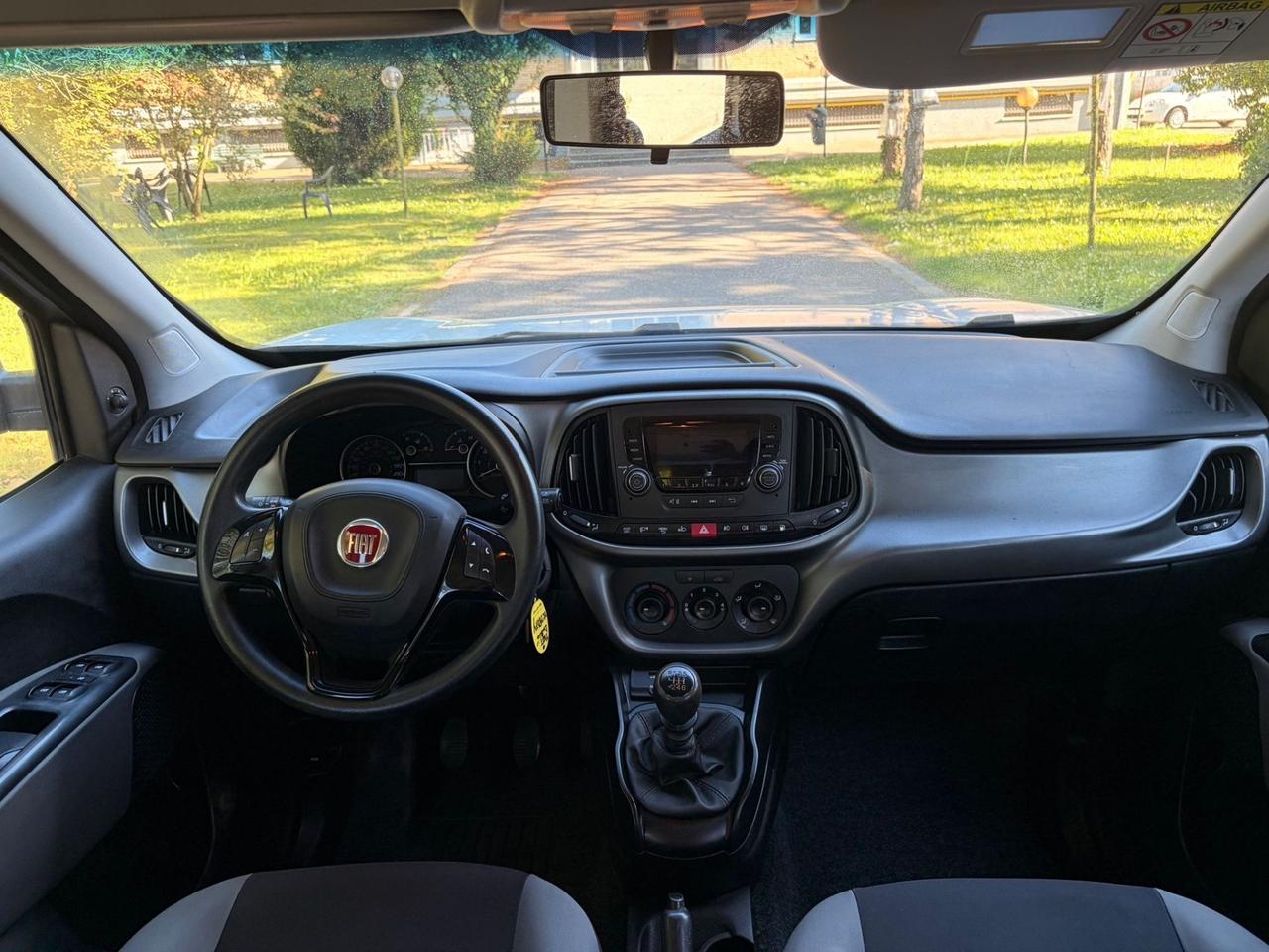 Fiat Doblo Doblò 1.4 T-Jet 16V Natural Power Lounge 2015