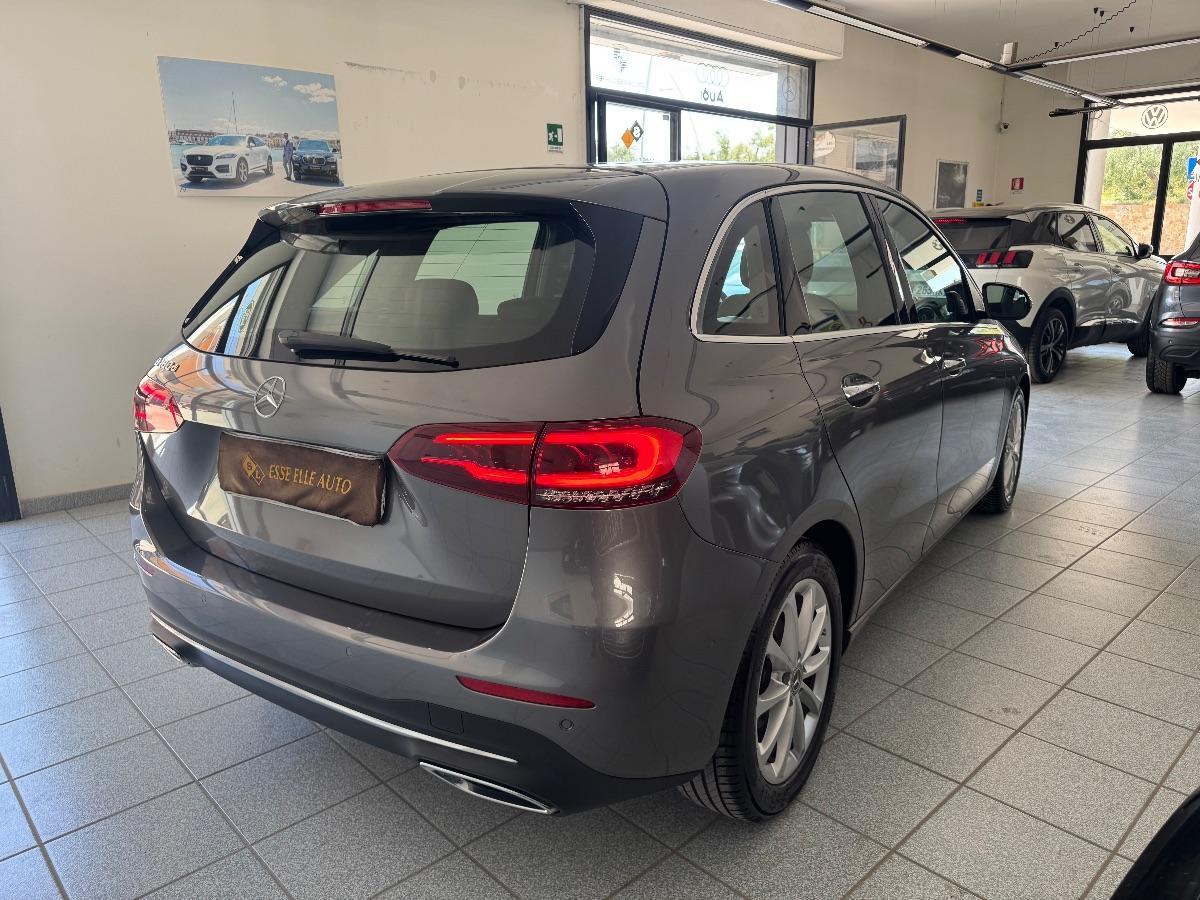 MERCEDES B180 d Automatic Sport BURMESTER/ LUCI AMBIENT/ PELLE/ LED