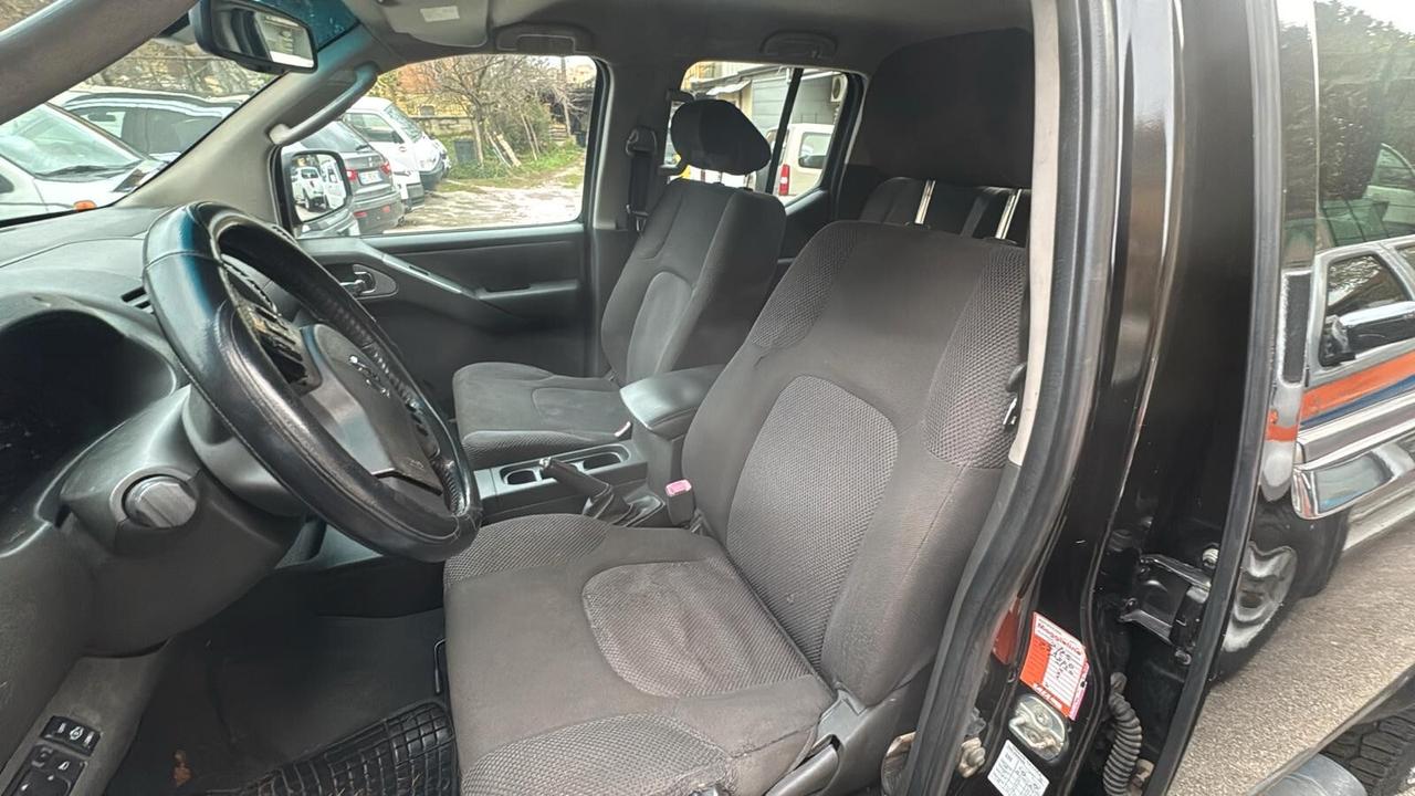 Nissan Navara 2.5 dCi 4 porte Double Cab SE