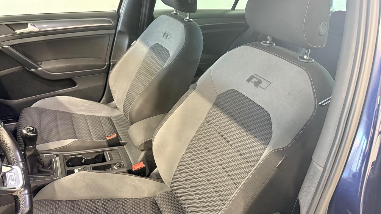 Volkswagen Golf 1.0 TSI 115 CV 5p. Sport R LINE