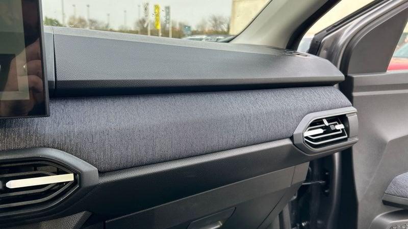 Dacia Jogger expression 7p MY25 hybrid 155